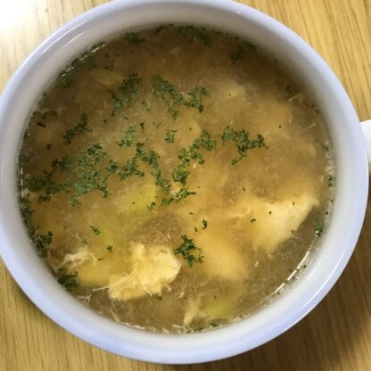 シンプルなスープですが、醤油が入って
いるためか、いつもと一味違い、コクが
あって、美味しかったです。